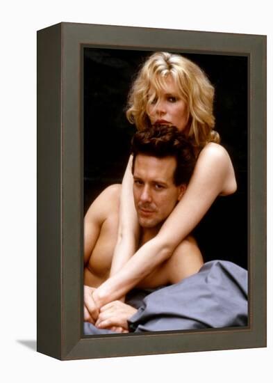 NINE 1/2 WEEKS, 1986 directed by ADRIAN LYNE Kim Basinger and Mickey Rourke (photo)-null-Framed Stretched Canvas