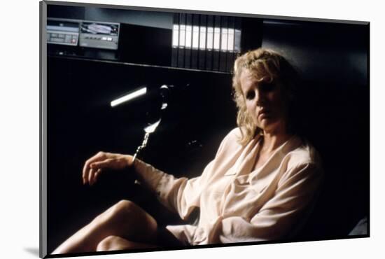 NINE 1/2 WEEKS, 1986 directed by ADRIAN LYNE Kim Basinger (photo)-null-Mounted Photo