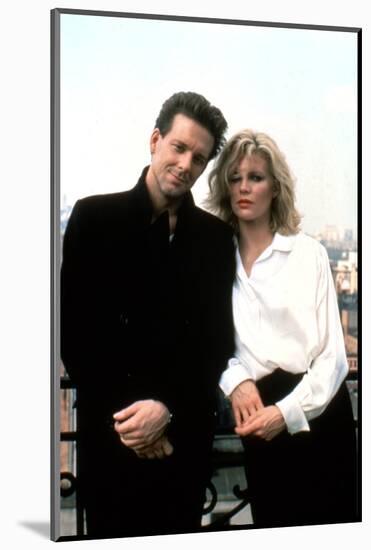 NINE 1/2 WEEKS, 1986 directed by ADRIAN LYNE Mickey Rourke and Kim Basinger (photo)-null-Mounted Photo