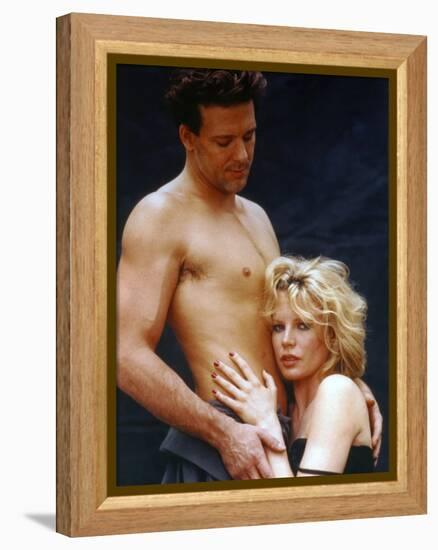 NINE 1/2 WEEKS, 1986 directed by ADRIAN LYNE Mickey Rourke and Kim Basinger (photo)-null-Framed Stretched Canvas