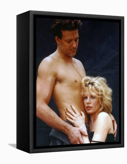 NINE 1/2 WEEKS, 1986 directed by ADRIAN LYNE Mickey Rourke and Kim Basinger (photo)-null-Framed Stretched Canvas