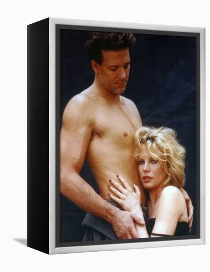 NINE 1/2 WEEKS, 1986 directed by ADRIAN LYNE Mickey Rourke and Kim Basinger (photo)-null-Framed Stretched Canvas