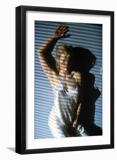 Nine 1/2 Weeks, Kim Basinger, Directed by Adrian Lyne, 1986-null-Framed Photo