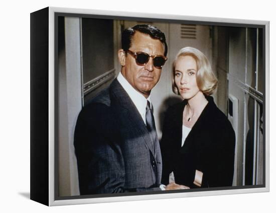 NORTH BY NORTHWEST, 1959 directed by ALFRED HITCHCOCK Cary Grant / Eva Marie Saint (photo)-null-Framed Stretched Canvas