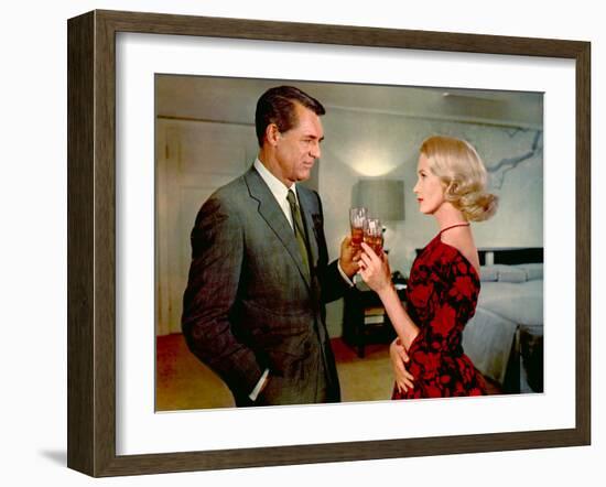 North By Northwest, Cary Grant, Eva Marie Saint, 1959-null-Framed Photo