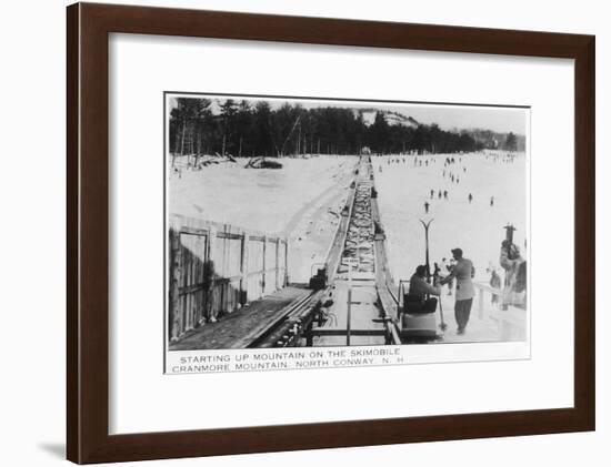 North Conway, New Hampshire - View of the Cranmore Mountain Skimoble, c.1939-Lantern Press-Framed Art Print