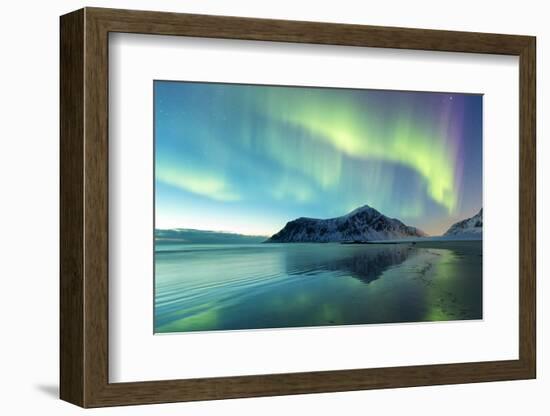 Northern Lights on Skagsanden Norway-spreephoto de-Framed Photographic Print