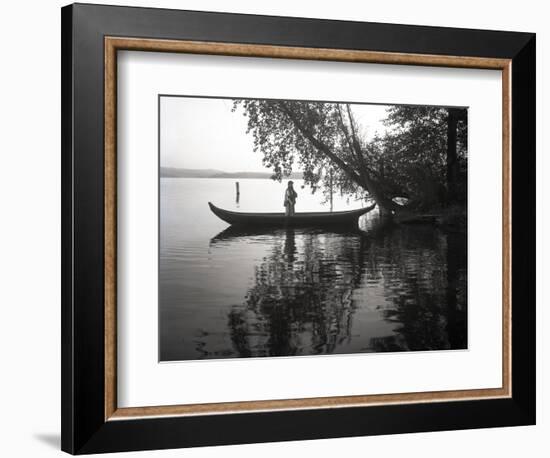 Northwest Indian Style Canoe on a Lake Washington, 1905-1906-Ashael Curtis-Framed Giclee Print