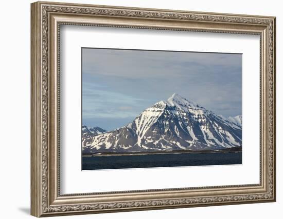 Norway. Svalbard. Spitsbergen. Forlandsundet. Snowy Mountains-Inger Hogstrom-Framed Photographic Print