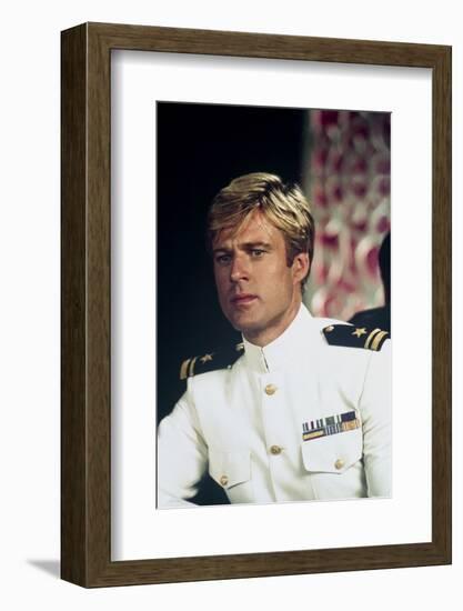 Nos plus Belles Annees THE WAY WE WERE by Sydney Pollack with Robert Redford, 1973 (photo)-null-Framed Photo