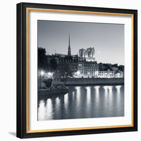 Notre Dame and Ile De La Cite, Paris, France-Jon Arnold-Framed Photographic Print