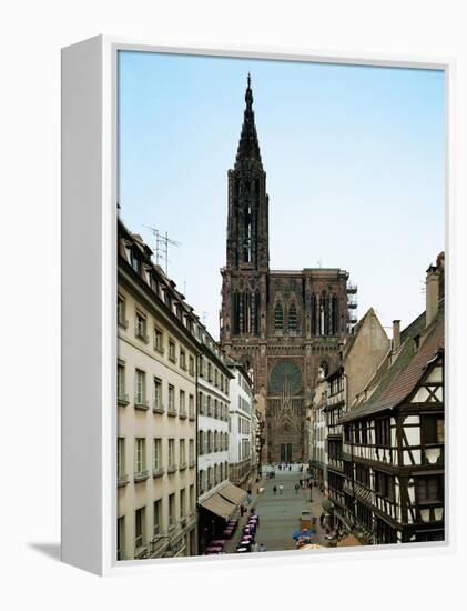 Notre Dame Cathedral, Strasbourg, Begun in Romanesque Style in 1015, Gothic Building, 1176-1439-null-Framed Premier Image Canvas