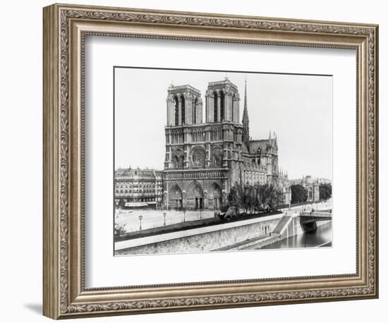 Notre Dame Cathedral-Bettmann-Framed Photographic Print