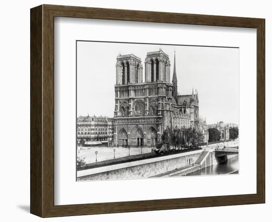 Notre Dame Cathedral-Bettmann-Framed Photographic Print