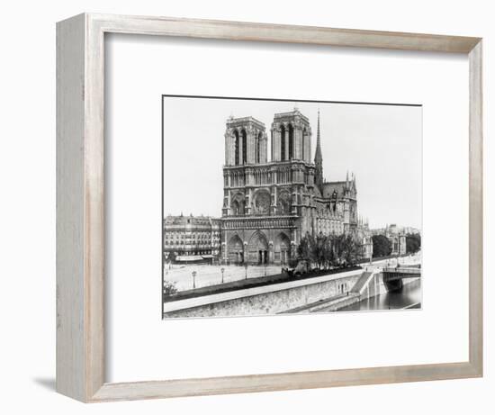 Notre Dame Cathedral-Bettmann-Framed Photographic Print