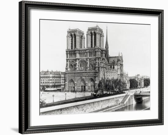 Notre Dame Cathedral-Bettmann-Framed Photographic Print