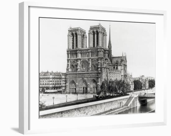 Notre Dame Cathedral-Bettmann-Framed Photographic Print