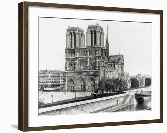 Notre Dame Cathedral-Bettmann-Framed Photographic Print