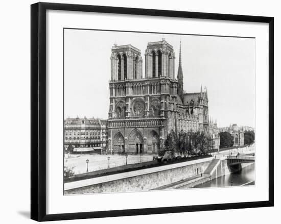 Notre Dame Cathedral-Bettmann-Framed Photographic Print