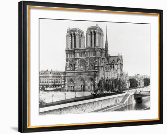 Notre Dame Cathedral-Bettmann-Framed Photographic Print