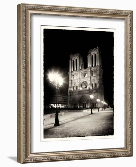 Notre Dame-Craig Roberts-Framed Photographic Print