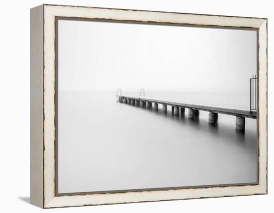 Nowhere-Design Fabrikken-Framed Premier Image Canvas