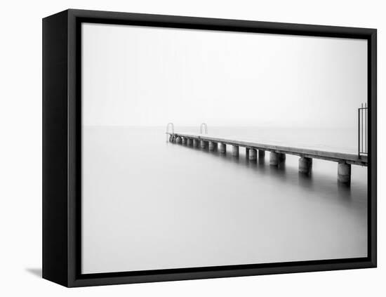 Nowhere-Design Fabrikken-Framed Premier Image Canvas