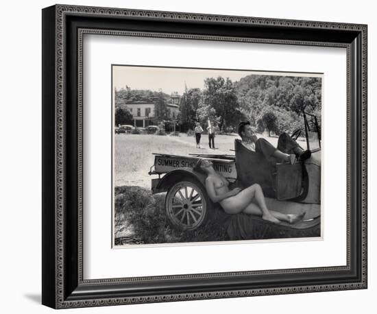 Nude Model Doris Fischer takes a break from posing for Students at Oxbow-Loomis Dean-Framed Photographic Print