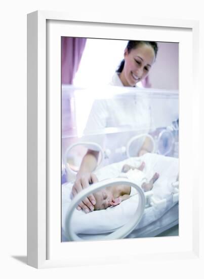Nurse And Premature Baby-Science Photo Library-Framed Photographic Print