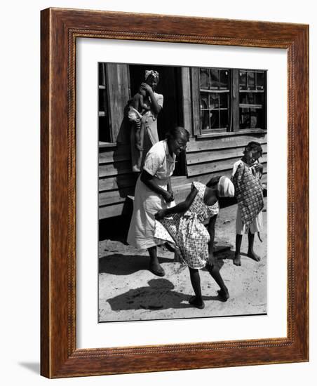 Nurse-Midwife Maude Callen Chatting with 8 and 9 Year Old Sisters Carrie and Mary Jane Covington-W^ Eugene Smith-Framed Photographic Print