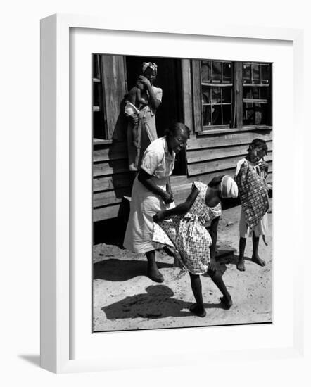 Nurse-Midwife Maude Callen Chatting with 8 and 9 Year Old Sisters Carrie and Mary Jane Covington-W^ Eugene Smith-Framed Photographic Print