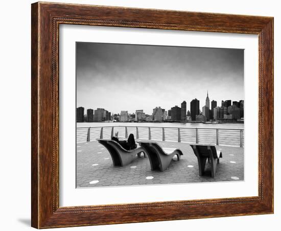 NYC Relax-Nina Papiorek-Framed Photographic Print