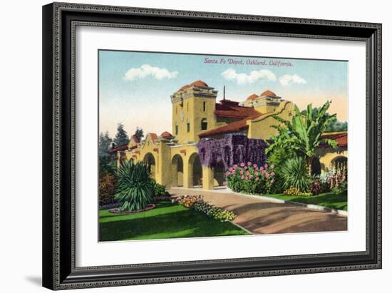 Oakland, California - Exterior View of Santa Fe Train Depot-Lantern Press-Framed Art Print