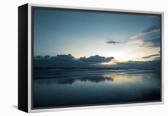 Ocean 23-Ian Winstanley-Framed Premier Image Canvas