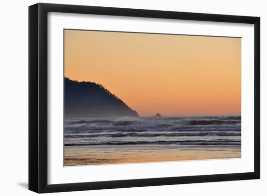 Ocean Sunset I-Logan Thomas-Framed Photographic Print