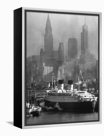 Oceanliner Queen Elizabeth Sailing in to Port-Andreas Feininger-Framed Premier Image Canvas