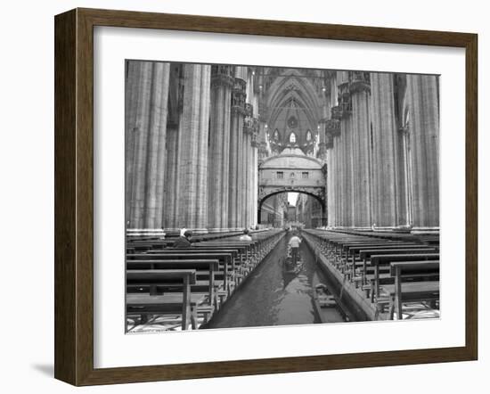 Oduomomio-Thomas Barbey-Framed Giclee Print