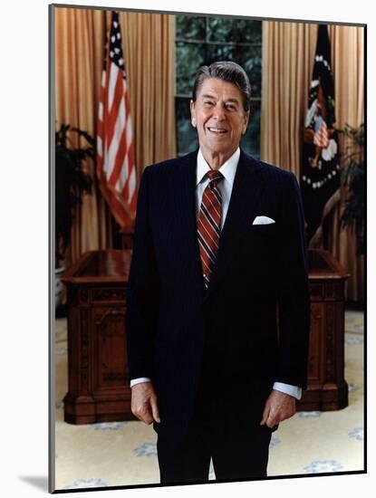 Official Portrait of President Reagan in the Oval Office. June 3 1985. Po-Usp-Reagan_Na-12-0061M-null-Mounted Photo