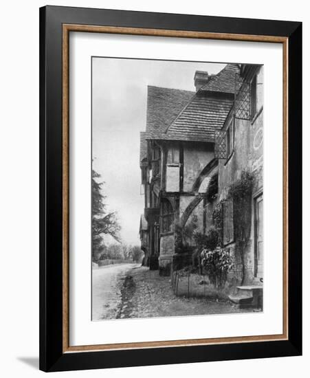 Old House at Chiddingstone, Kent, 1924-1926-Herbert Felton-Framed Giclee Print