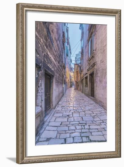 Old Town Alley-Rob Tilley-Framed Photographic Print