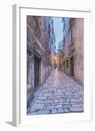 Old Town Alley-Rob Tilley-Framed Photographic Print