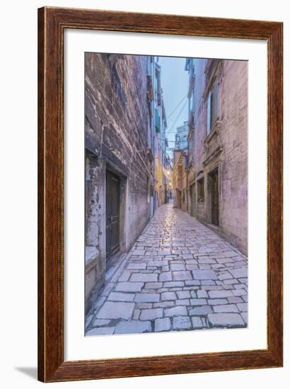 Old Town Alley-Rob Tilley-Framed Photographic Print