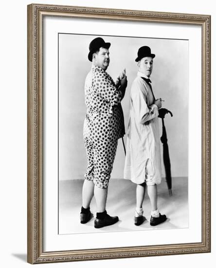 Oliver Hardy, Stan Laurel, Hal Roach Publicity Shot, Early 1930S-null-Framed Photo