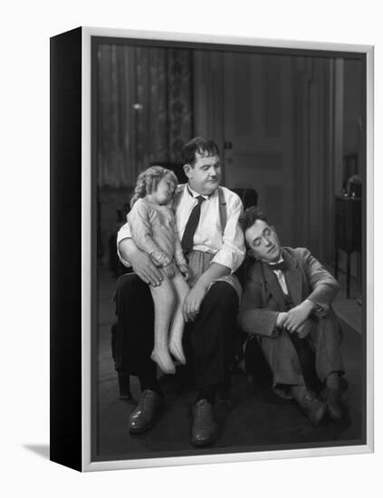 Oliver Hardy, Stan Laurel, Jacquie Lyn, Pack Up Your Troubles, 1932-null-Framed Premier Image Canvas