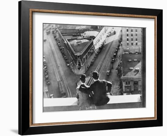 Oliver Hardy, Stan Laurel, Liberty, 1929-null-Framed Photographic Print