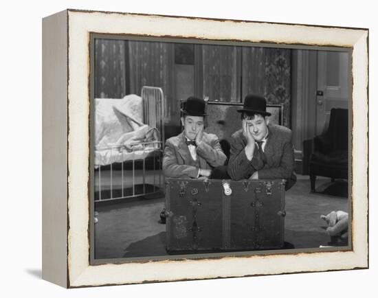 Oliver Hardy, Stan Laurel, Pack Up Your Troubles, 1932-null-Framed Premier Image Canvas