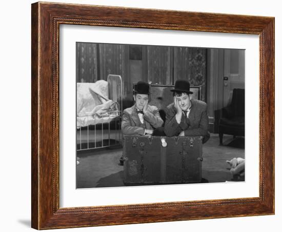 Oliver Hardy, Stan Laurel, Pack Up Your Troubles, 1932-null-Framed Photographic Print