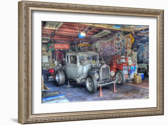 Olsens Garage-Robert Kaler-Framed Photographic Print