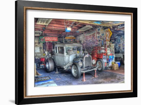 Olsens Garage-Robert Kaler-Framed Photographic Print