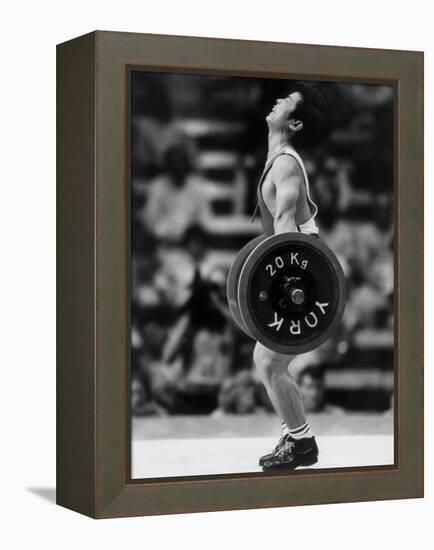 Olympic Games in Los Angeles, 1984 : Weightlifting: Chinese Wu Shude July 30, 1984-null-Framed Stretched Canvas